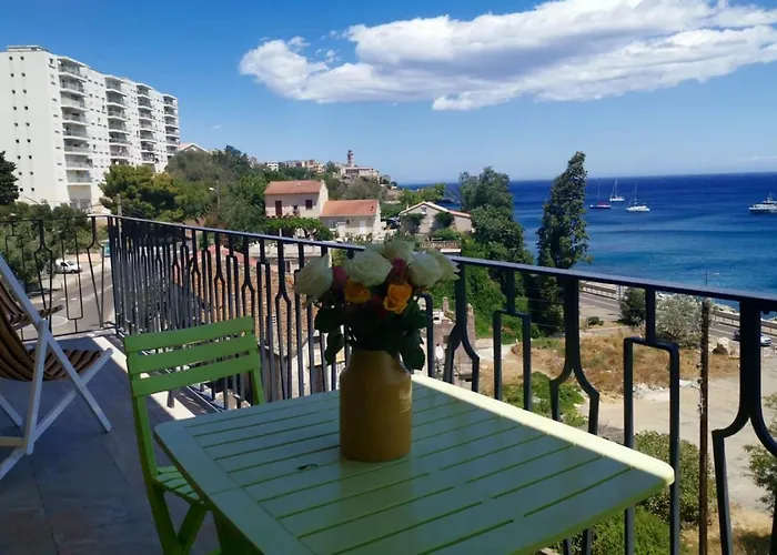Appartement Cosy Avec Vue Sur La Mer A Bastia 60 M²