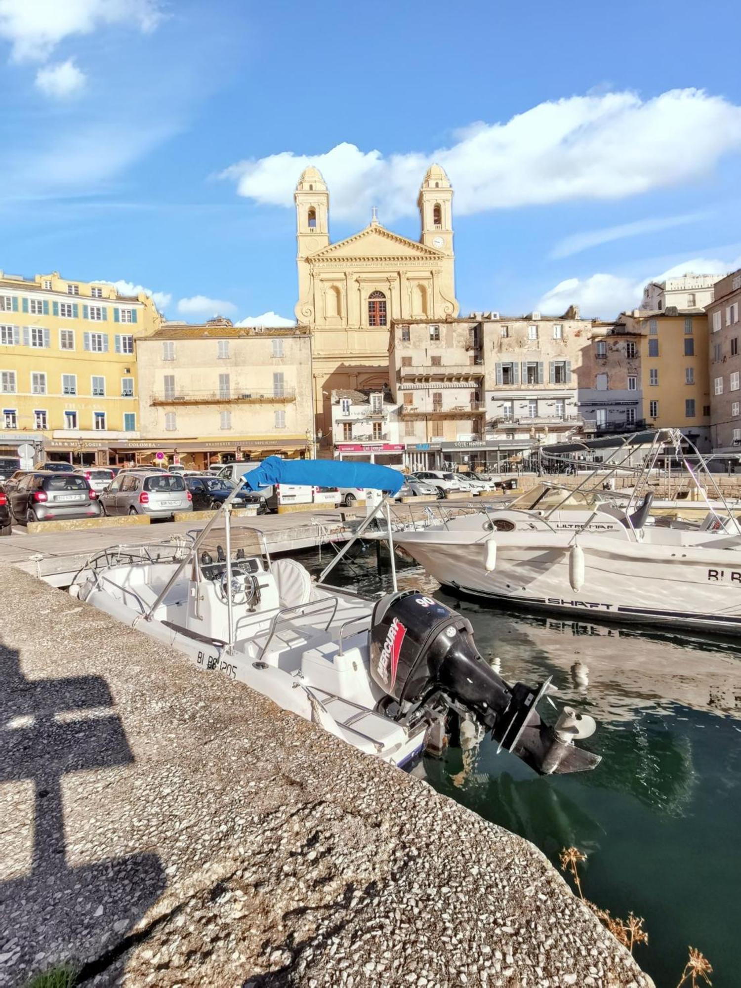 Cosy Avec Vue Sur La A Bastia 60 M² * Bastia (Corsica)
